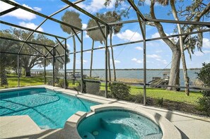 Outdoor pool, a heated pool - Villages- Lake Griffin, Waterfront Home, 4 Miles To Villages, Harris Chain Lakes (Fruitland Park)