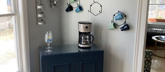 Cottage Just 2 Blocks to Beach and Town