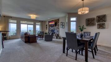 Télévision, cheminée