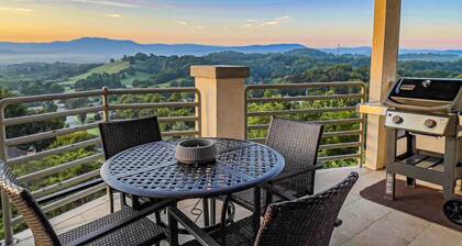 Panoramic Mountain Range Views! Spacious 2 King BR Chalet w/Garage, Jacuzzi, WiFi & Free Tickets