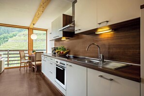 Kühlschrank, Ofen, Herdplatte, Geschirrspüler