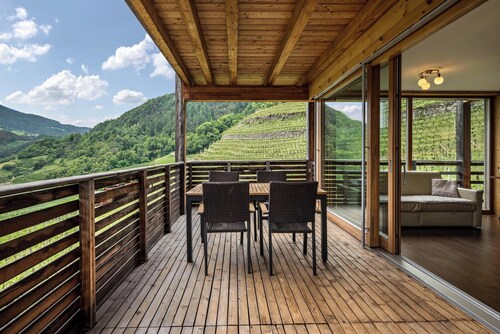 Apartment "Toni Marlis" with Mountain View, Shared Sauna, Wi-Fi and Terrace
