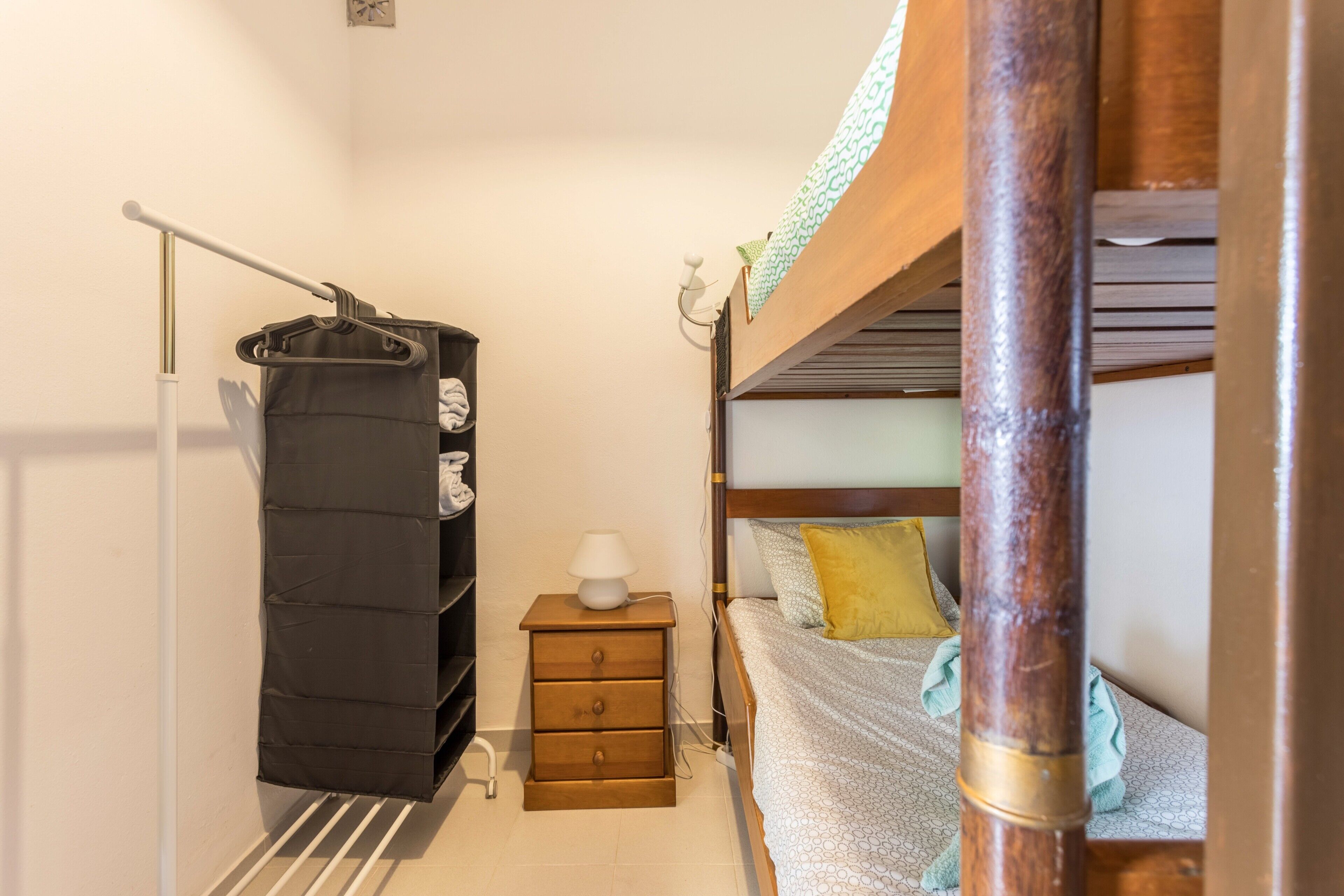 3 habitaciones, tabla de planchar con plancha y wifi gratis 