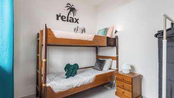 3 Schlafzimmer, BĂŒgeleisen/BĂŒgelbrett, kostenloses WLAN, BettwĂ€sche