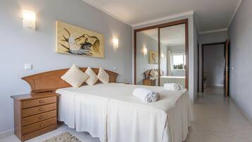 2 Schlafzimmer, Bügeleisen/Bügelbrett, kostenloses WLAN, Bettwäsche