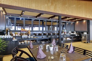 Breakfast buffet - Sumitel Vista 800m from Mall Road (Darjeeling)