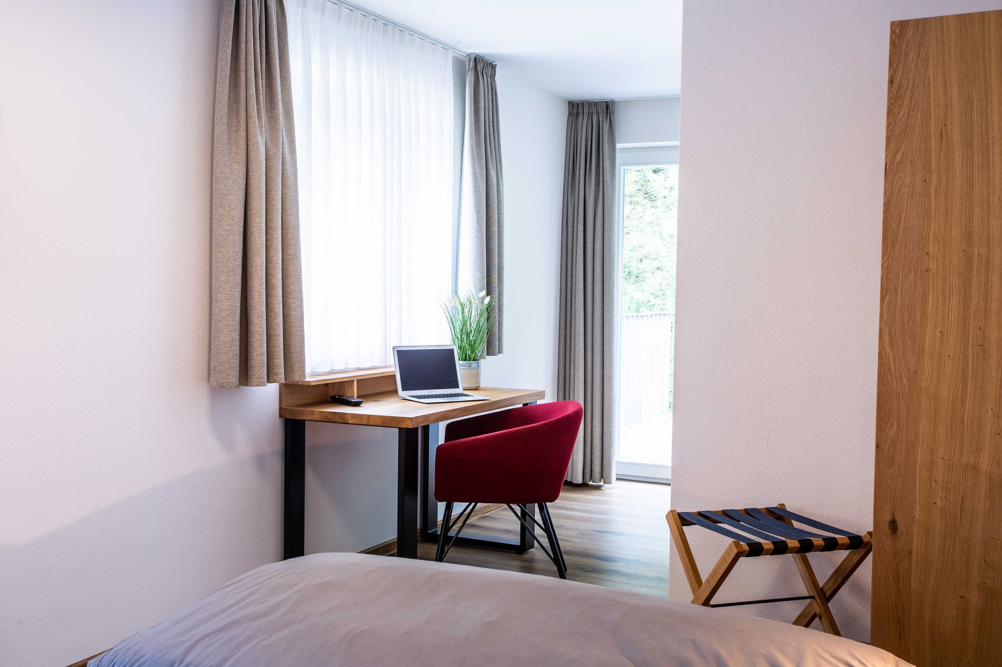 1 bedroom, in-room safe, desk, travel cot