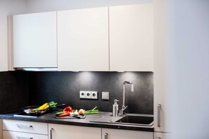 Unclassified image, 5 of 13, button