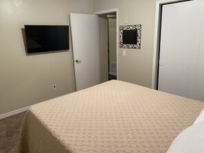 4 chambres, fer et planche à repasser, lit parapluie, Wi-Fi gratuit