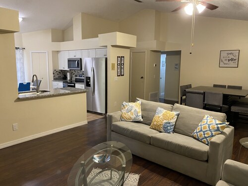 Beautiful Spacious Orlando Home Near Theme Parks