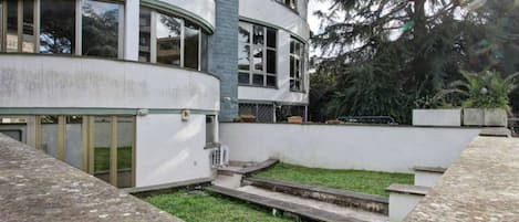 Studio, Multiple Bedrooms, Smoking | Exterior
