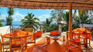 Room, 1 Bedroom, Patio, Ocean View | Dining