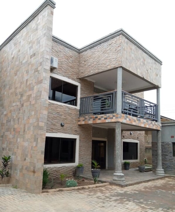 Villa, 3 Bedrooms, Smoking, Terrace | Exterior - 3 Bedrooms Exclusive House in Mass Media (Lusaka)