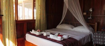 Triple Basic Room With Shared Areas and Shared Bathroom
