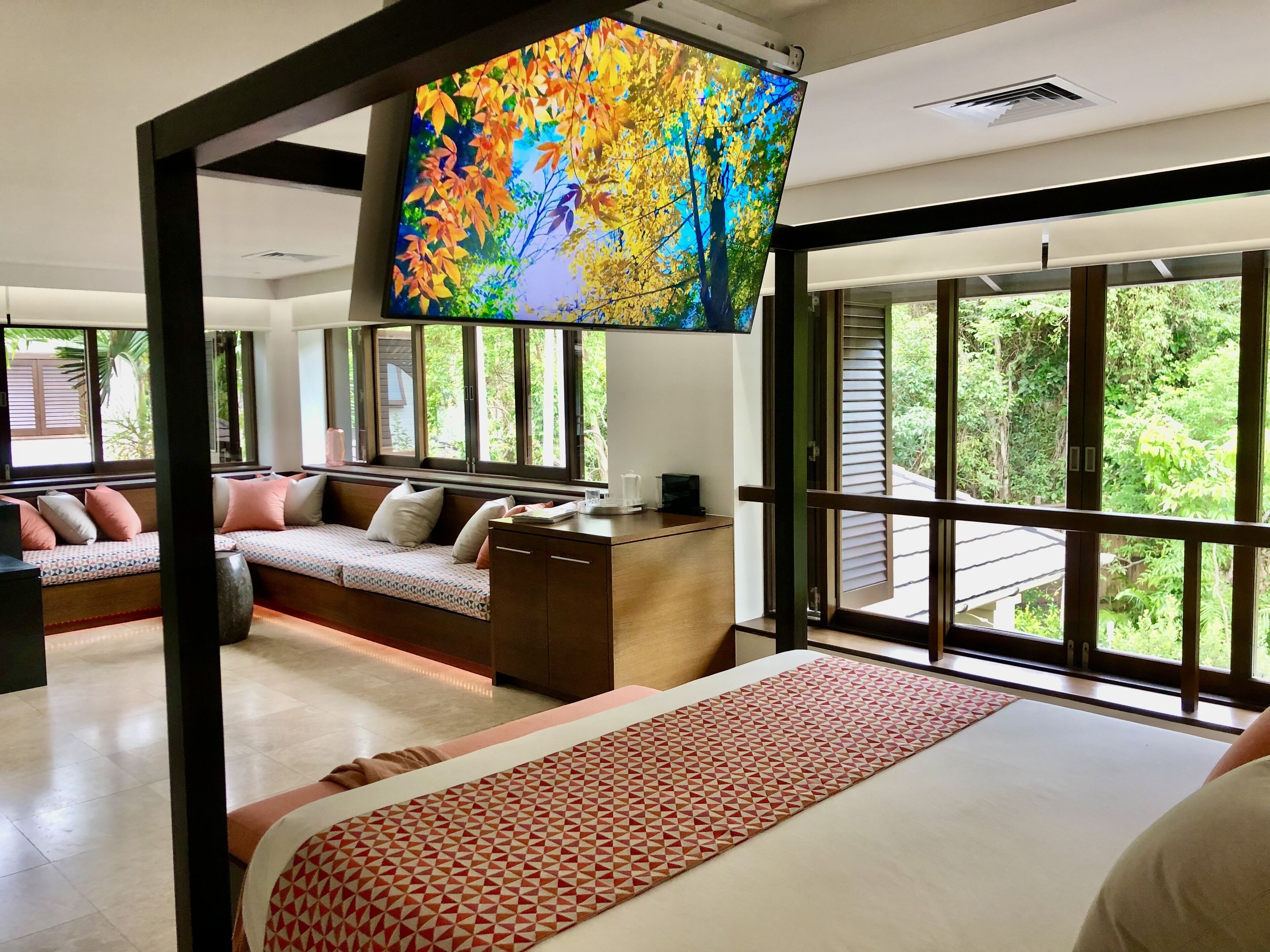 Elegant Ocean Villa.   — image 25