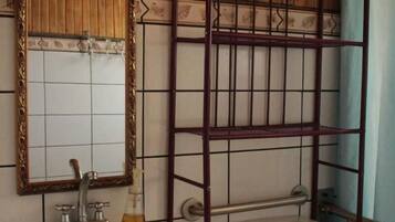 Room, 1 Bedroom, Terrace | Bathroom