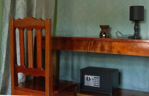 1 bedroom, desk, WiFi - Motmot, Double Large Room With air Conditioning and sea View (Drake Bay)