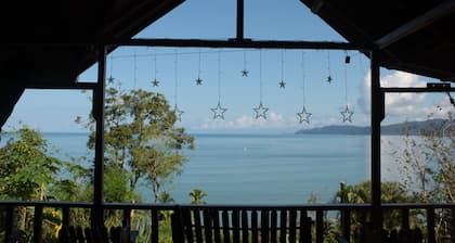 Double Room With Bathroom and Partial View to the Beach