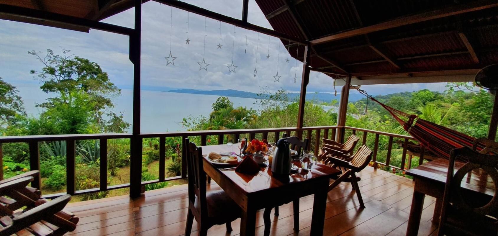 House, 4 Bedrooms, Balcony | Dining