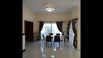 Apartment, 3 Bedrooms, Smoking, Terrace | Dining