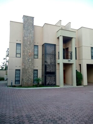 Apartment, 3 Bedrooms, Smoking, Terrace | Exterior - 3 Bedrooms Exclusive Apartment in Kaludu (Lusaka)