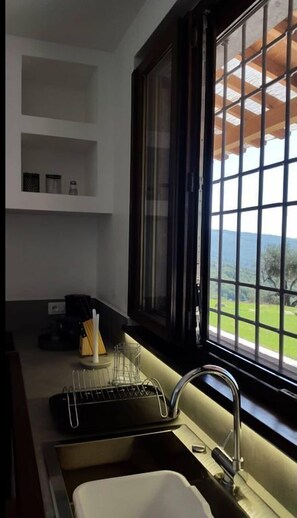 Ferienhaus, 2 Schlafzimmer, Terrasse, Gartenblick | Innenbereich