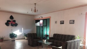 Room, 1 Bedroom | Interior - Room-awesome King Room In City Center (San Cristóbal de las Casas)