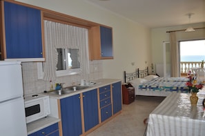 Appartement, 1 chambre, fumeurs, balcon | Restauration