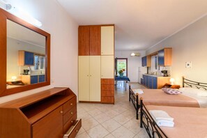 Apartemen, 1 kamar tidur, Boleh Merokok, balkon | 1 kamar tidur