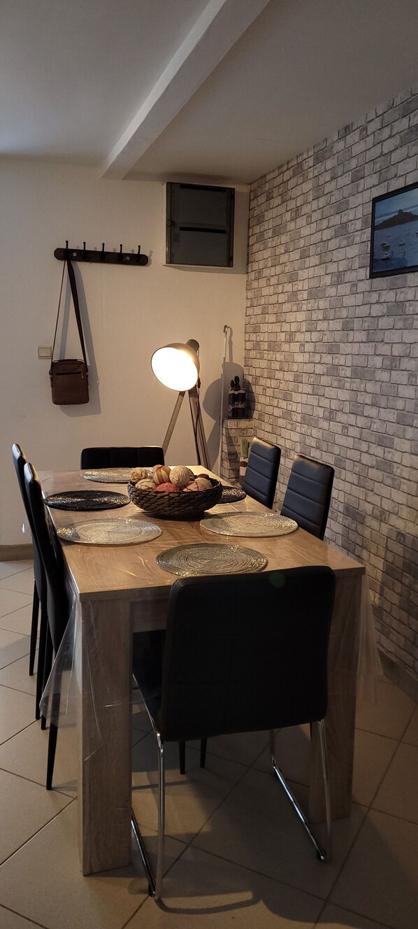 Apartamento, 2 habitaciones, patio | Interior