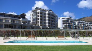 Pool - One Bedroom Apartment - Fully Equipped Waterfront Based (Cape Town)