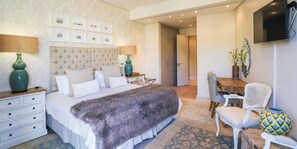 1 bedroom - One Bedroom Apartment - Fully Equipped Waterfront Based (Cape Town)