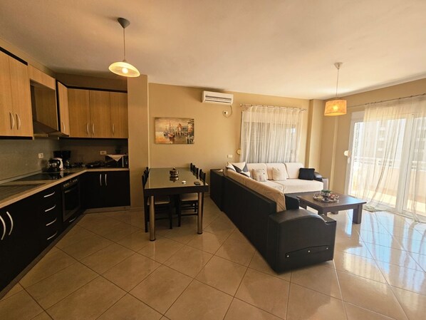 Appartement, 2 chambres, fumeurs, balcon | Intérieur