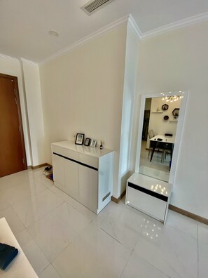 Unclassified image, 3 of 9, button