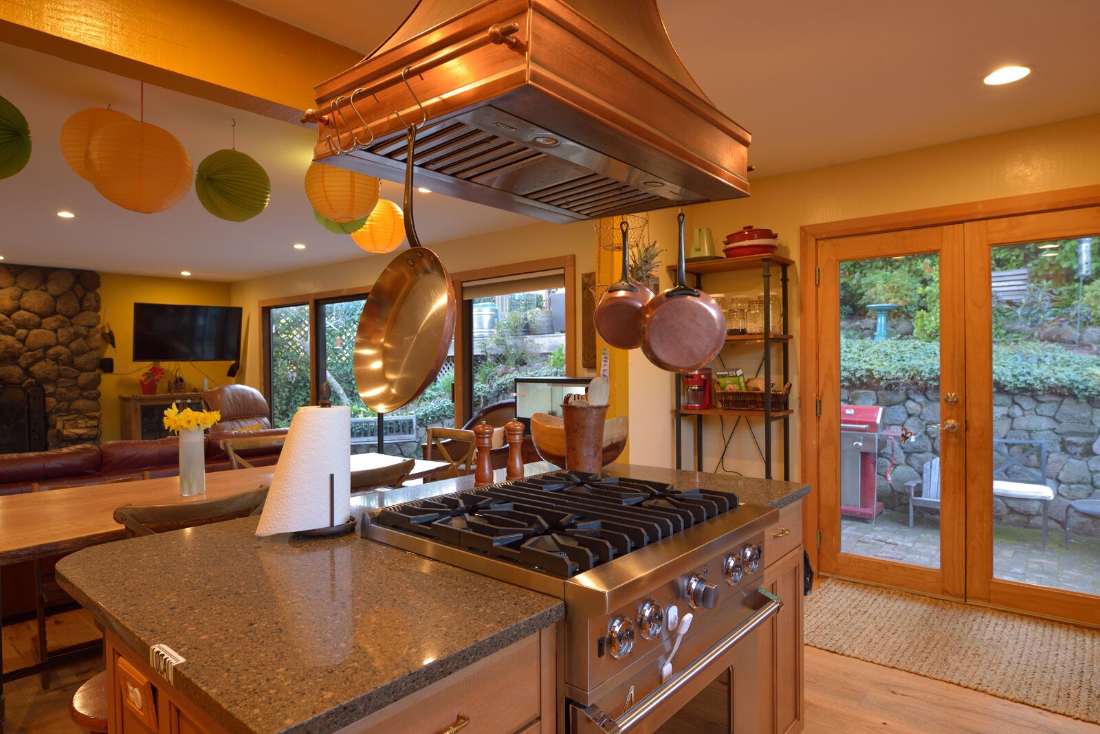 COMFORTABLE COUNTRY RETREAT IN WEST MARIN