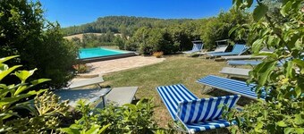 GARDEN OF EDEN/EXCLUSIVE POOL-GROUNDS-POOL HOUSE/SLEEPS 11/SPOLETO-10 KMS