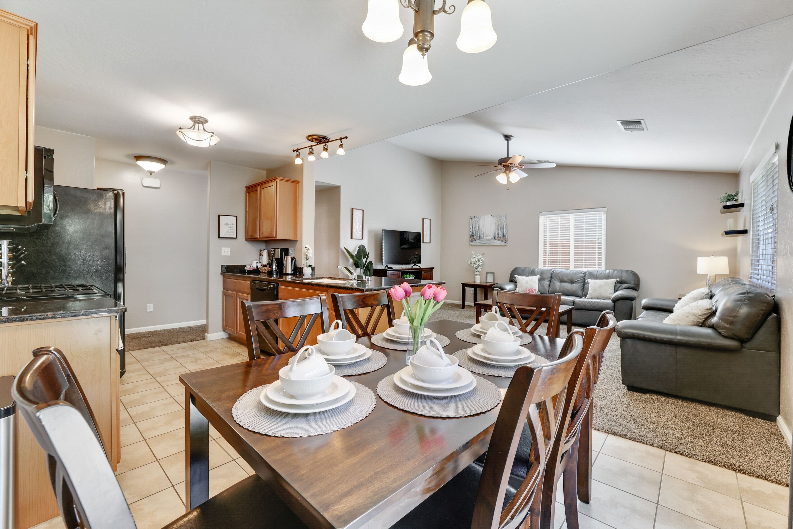 Spacious 4 BD 2 BA Home Near Sequoia National Park