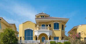 Exterior - LUX Holiday Home - Frond E 1 (Dubai)