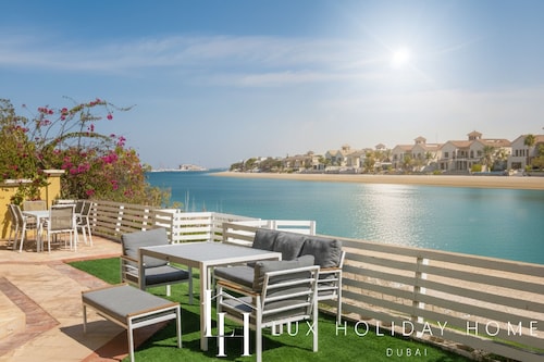 LUX Holiday Home - Frond E 1