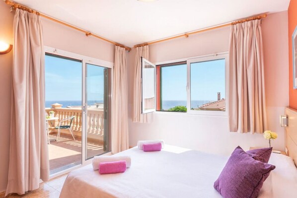 3 chambres, bureau, fer et planche à repasser, Wi-Fi gratuit