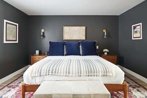 3 室のベッドルーム、アイロン / アイロン台、WiFi、ベッドシーツ
