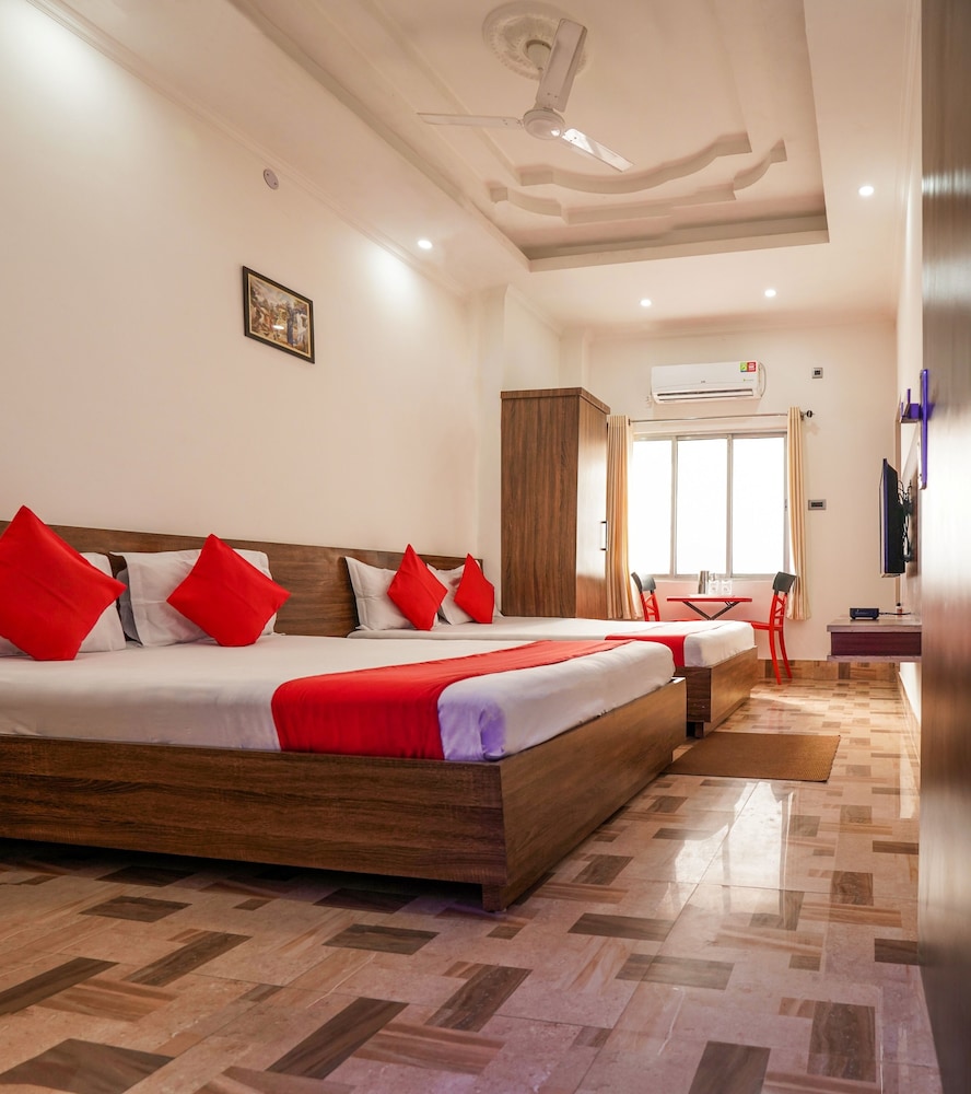 Hotel Heritage side view