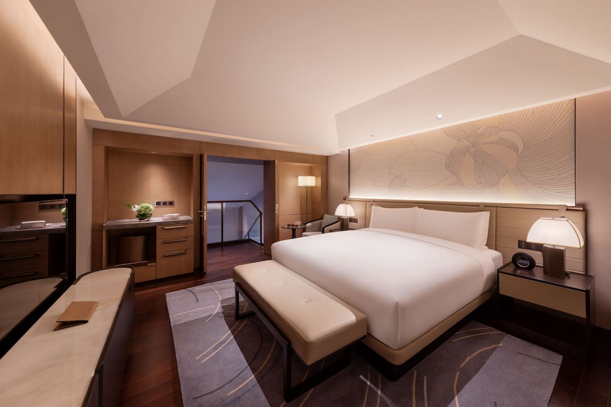 Suite Duplex Red Level | 1 bedroom, premium bedding, down comforters, minibar