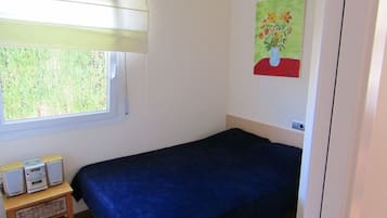 3 makuuhuonetta, vauvan matkasänky, ilmainen Wi-Fi, vuodevaatteet