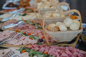 Desayuno continental incluido todos los días