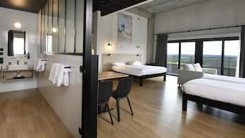 Apartment, 1 Double Bed with Sofa bed | In-room safe, desk, soundproofing, iron/ironing board