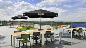 Daily buffet breakfast (EUR 18 per person)