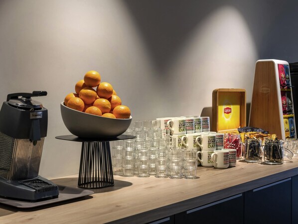 Daily buffet breakfast for a fee - Ibis Styles Namur (Namur)