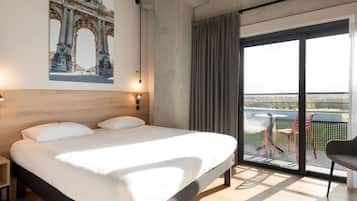 In-room safe, desk, soundproofing, iron/ironing board