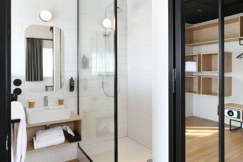 Standard Room, 1 Double Bed with Sofa bed (Family) | Bathroom